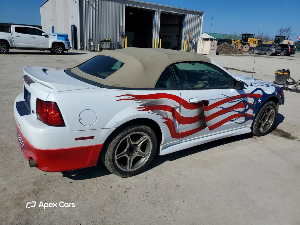 Ford Mustang 2000