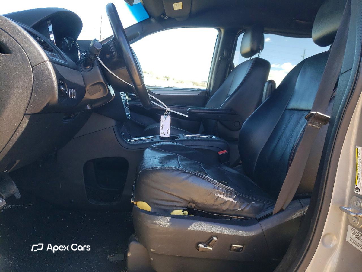 Dodge Caravan 2015