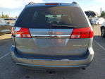 Toyota Sienna 2004