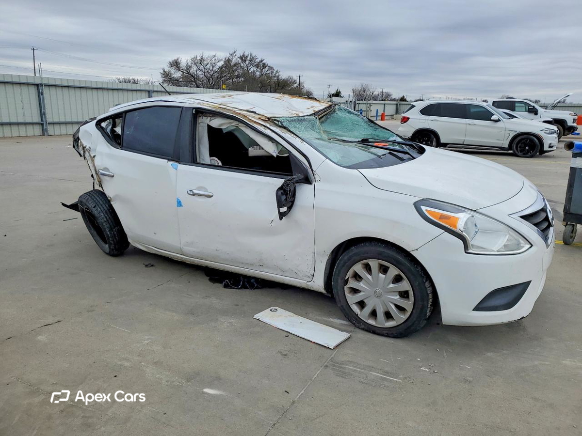 Nissan Versa 2019