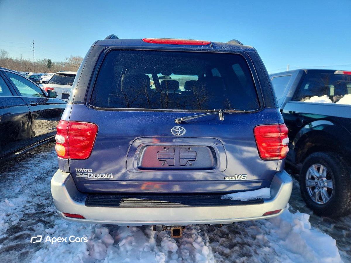 Toyota Sequoia 2004
