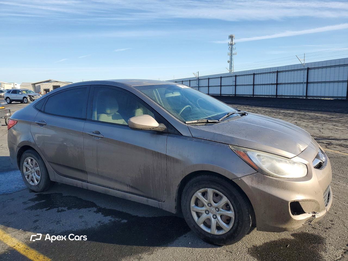 Hyundai Accent 2013