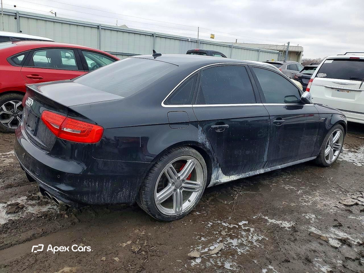 Audi RS4 2013