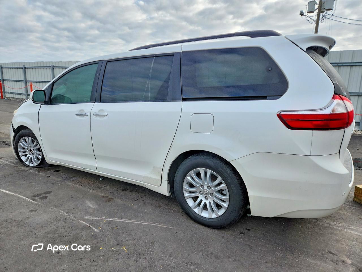 Toyota Sienna 2015