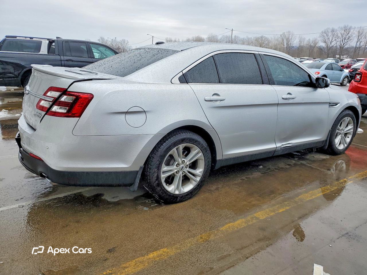 Ford Taurus 2017
