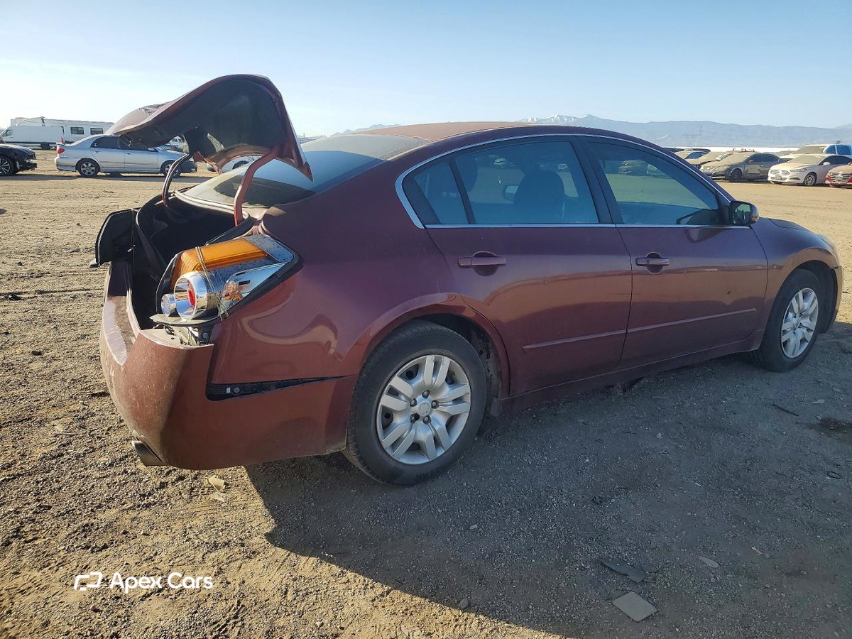 Nissan Altima 2012