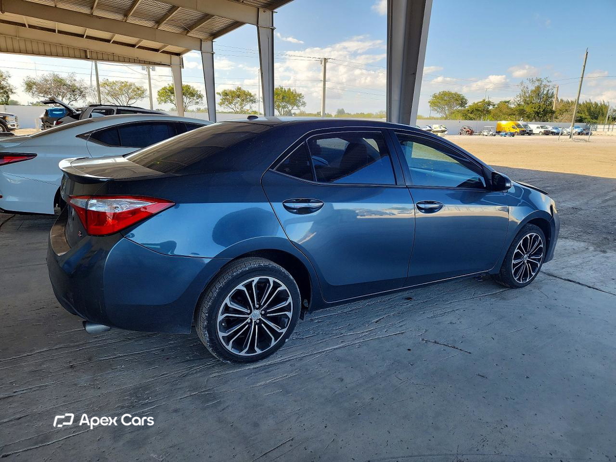 Toyota Corolla 2015