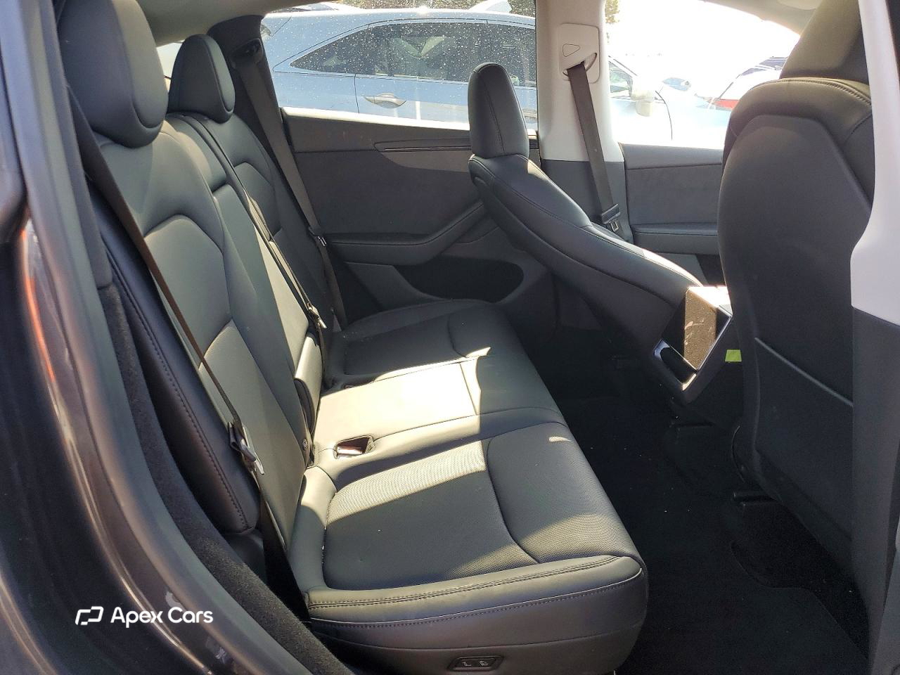 Tesla Model Y 2026