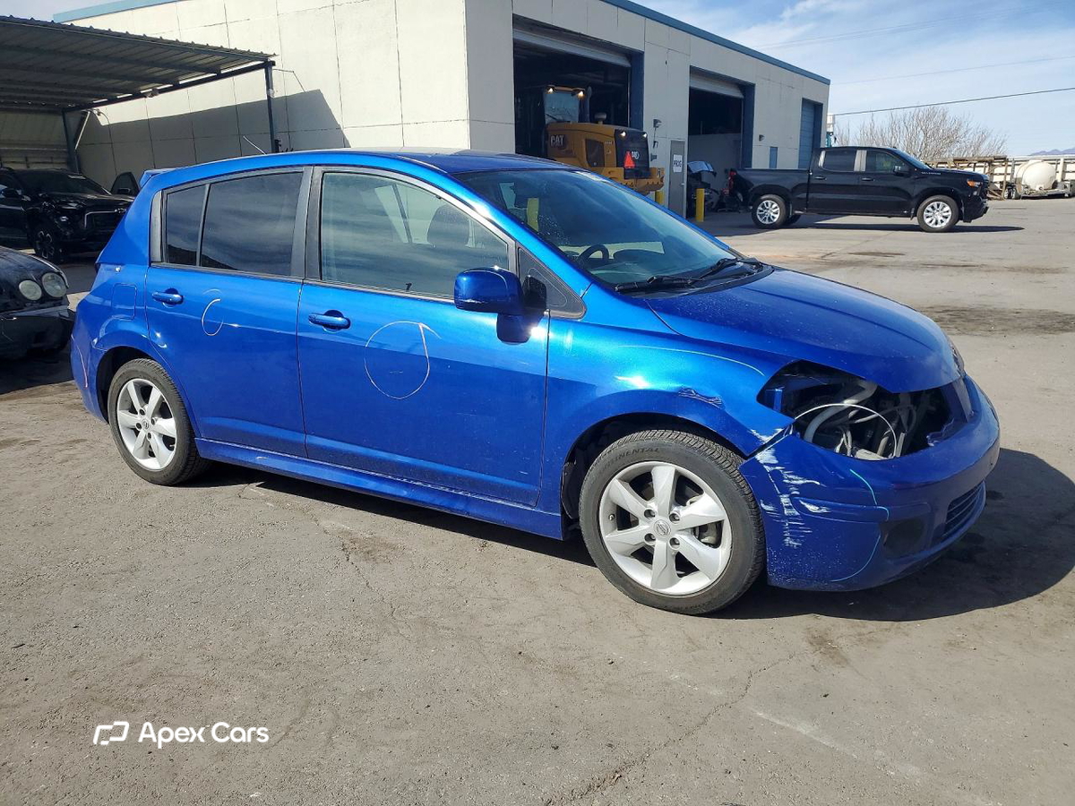 Versa 2010