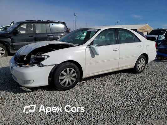 Toyota Camry 2005 - Image 1 of 13