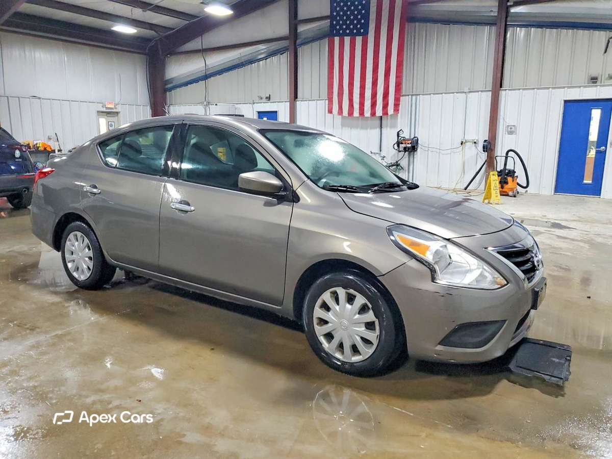 Nissan Versa 2017