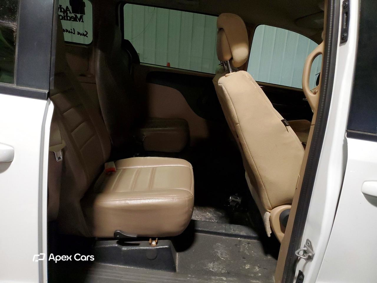 Dodge Caravan 2016