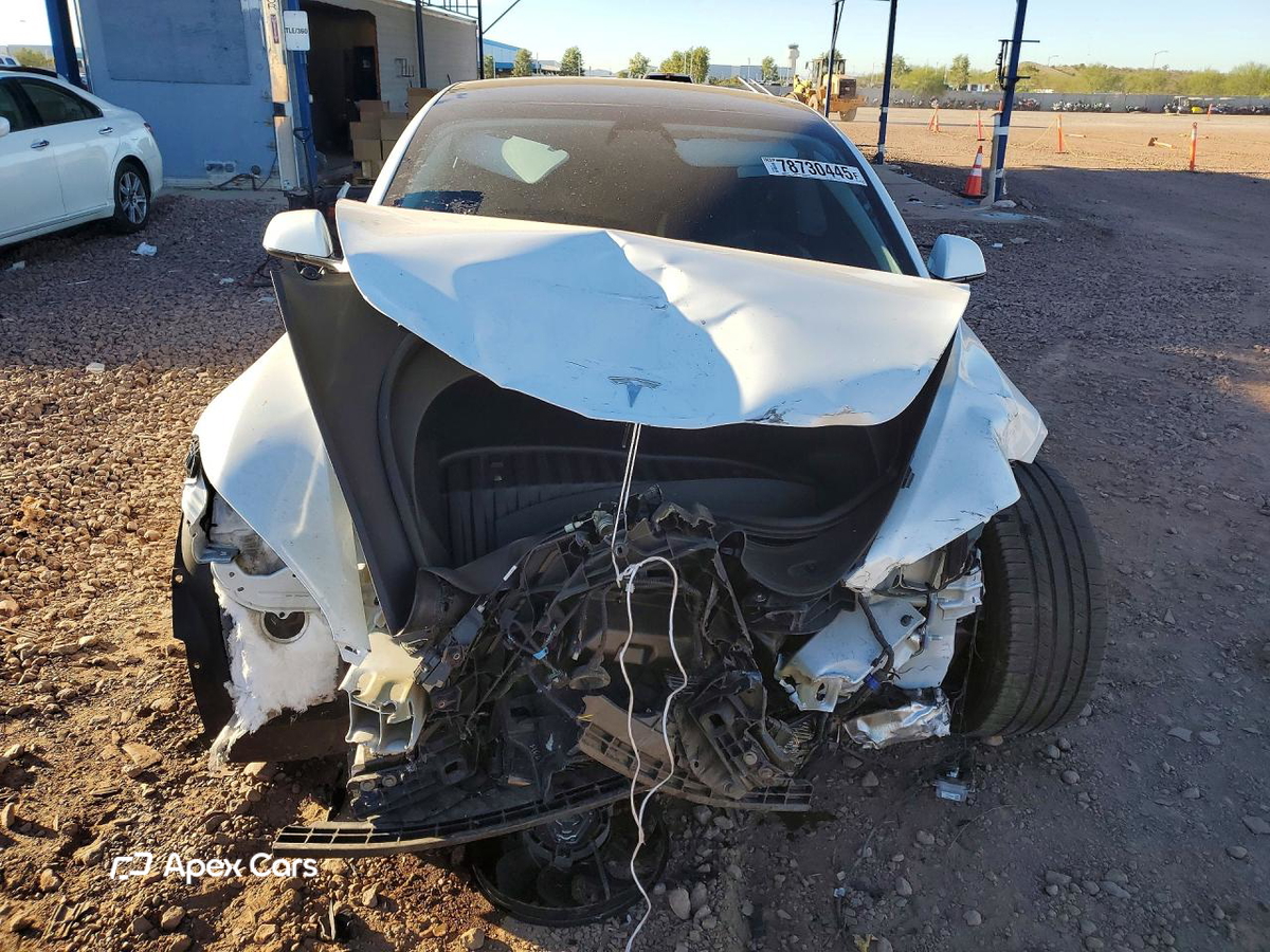 Tesla Model 3 2024