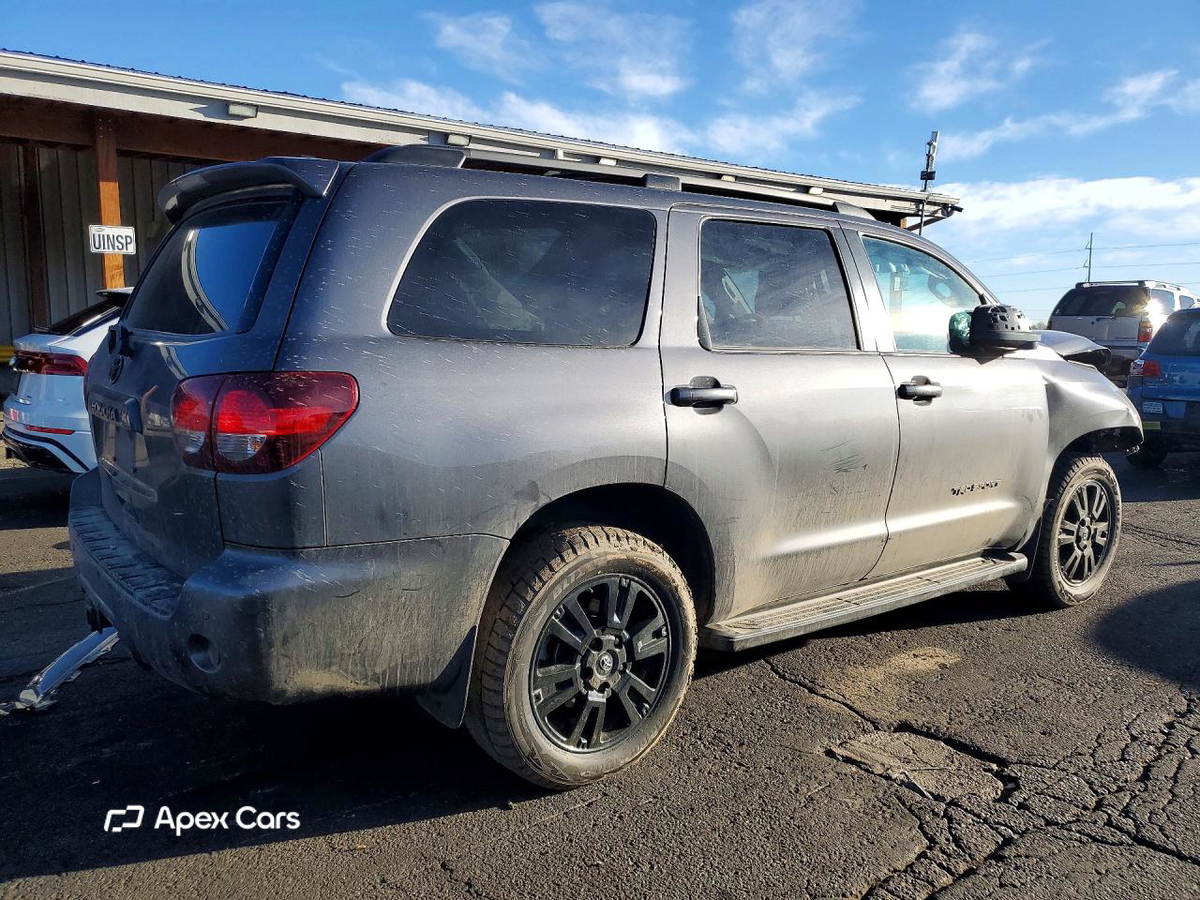 Toyota Sequoia 2021