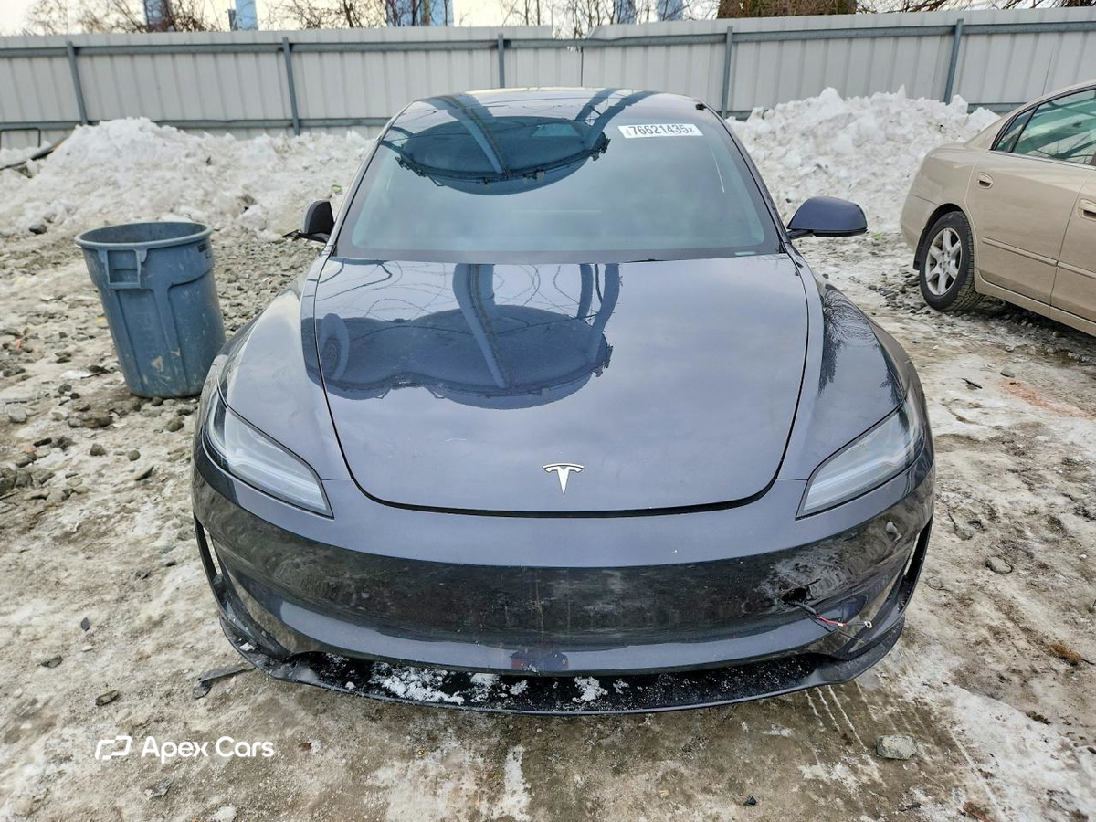 Tesla Model 3 2024
