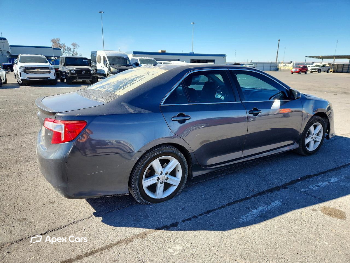 Toyota Camry 2012