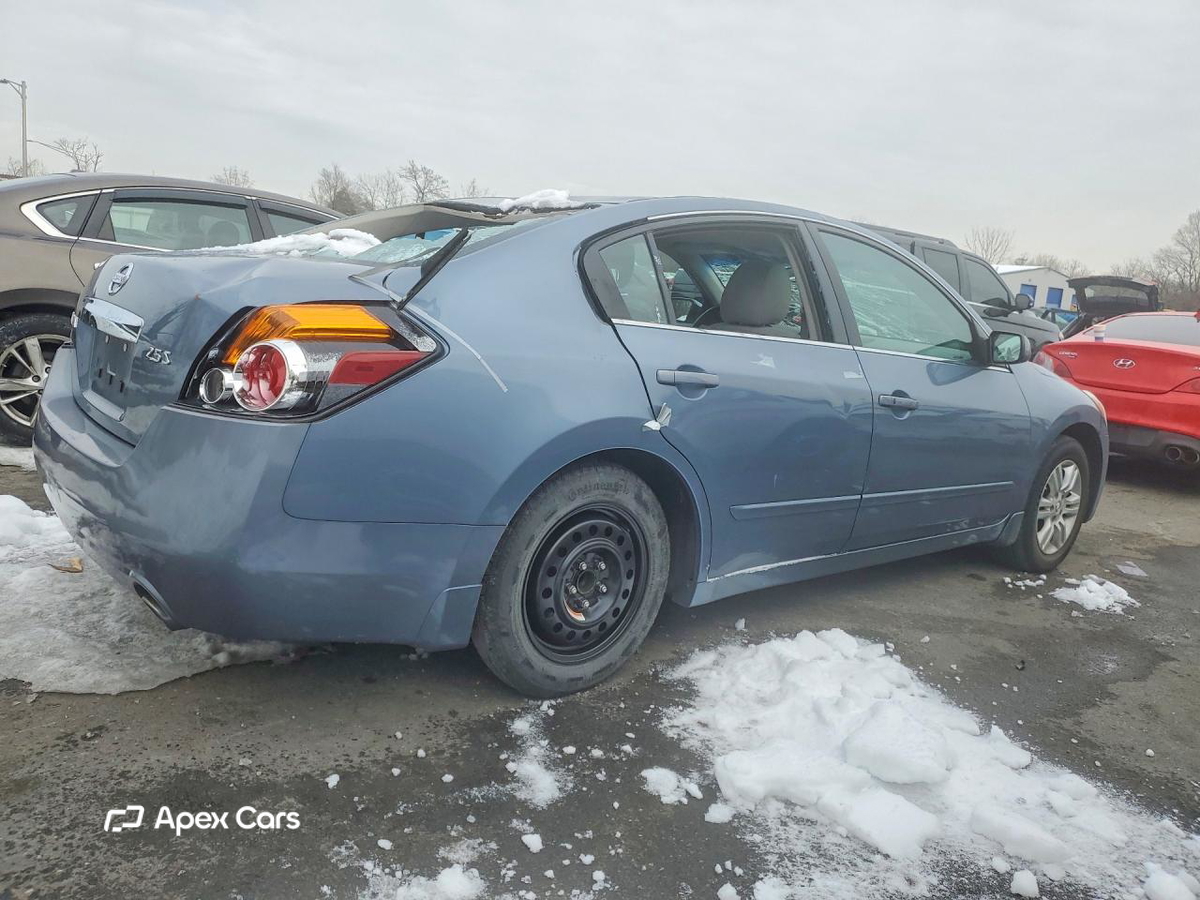 Nissan Altima 2010