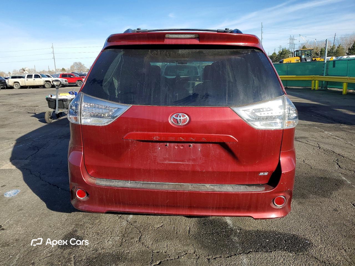 Toyota Sienna 2013