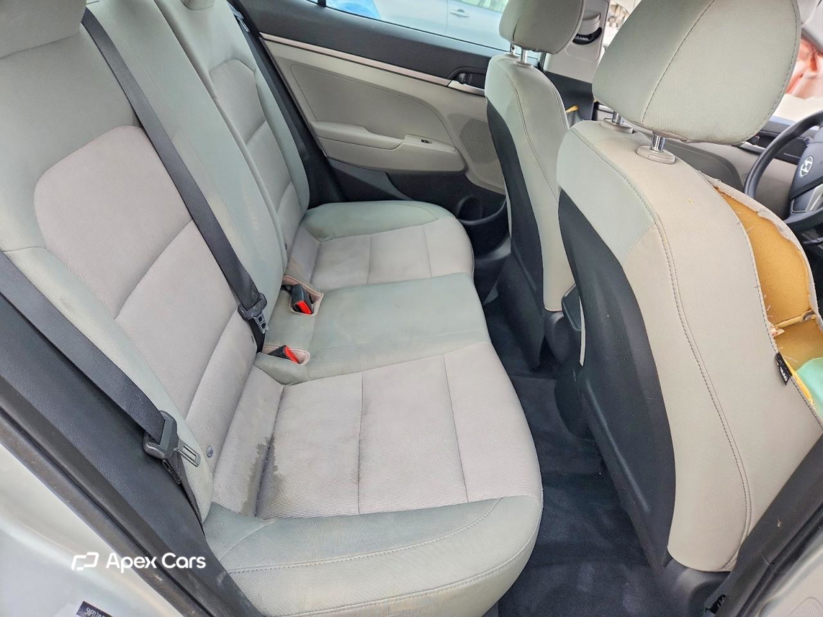 Hyundai Elantra 2017