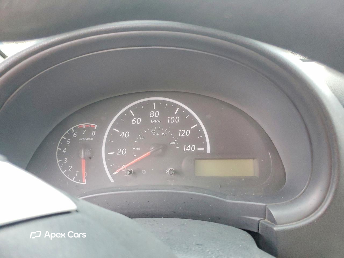 Nissan Versa 2015