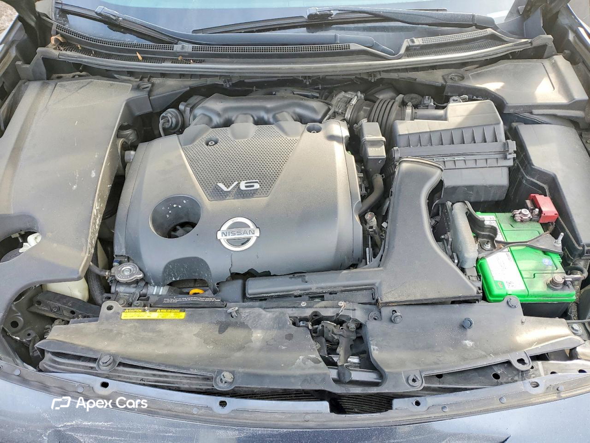Nissan Maxima 2010