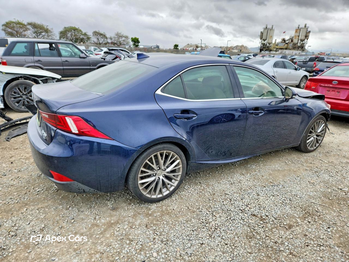 Lexus IS 2015