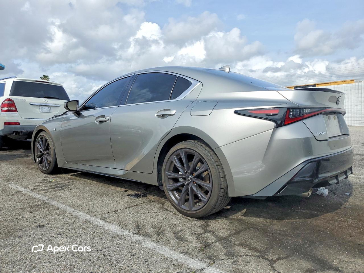 Lexus IS 2022
