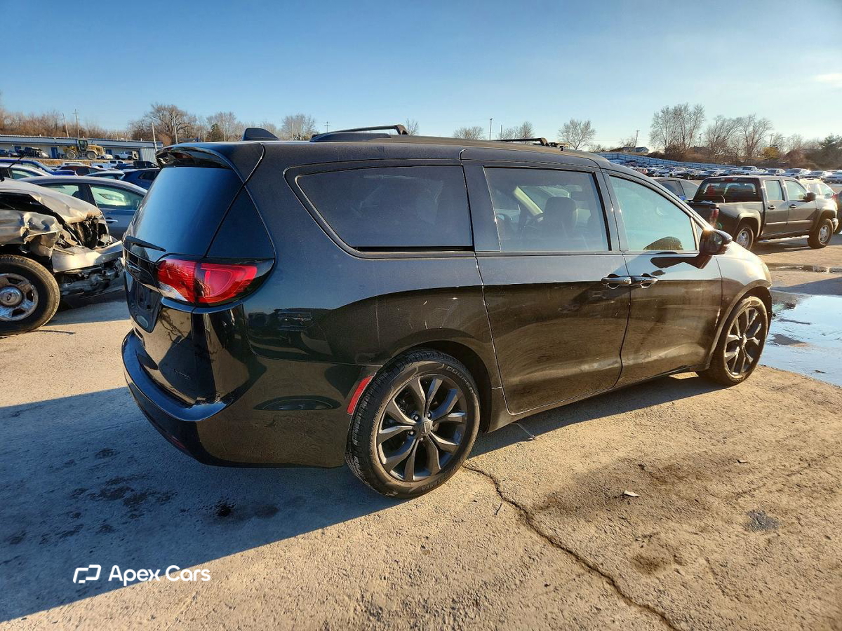 Chrysler Pacifica 2020
