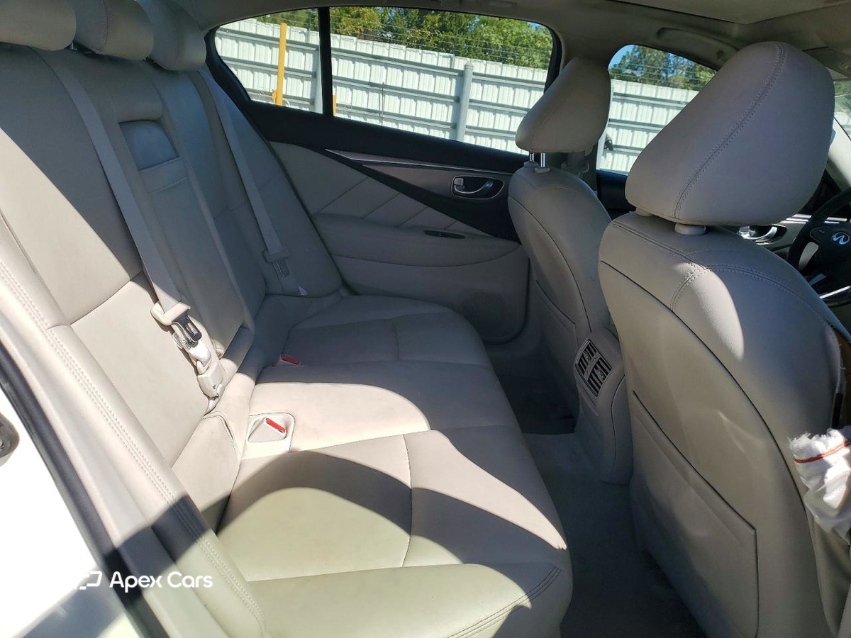 Infiniti Q50 2017