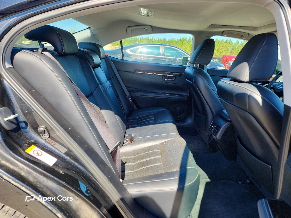 Lexus ES 2017