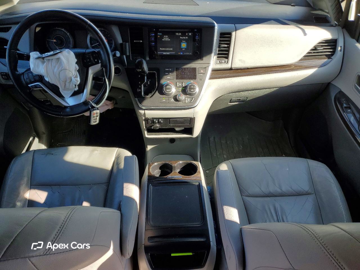 Toyota Sienna 2016