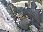 Nissan Versa 2015