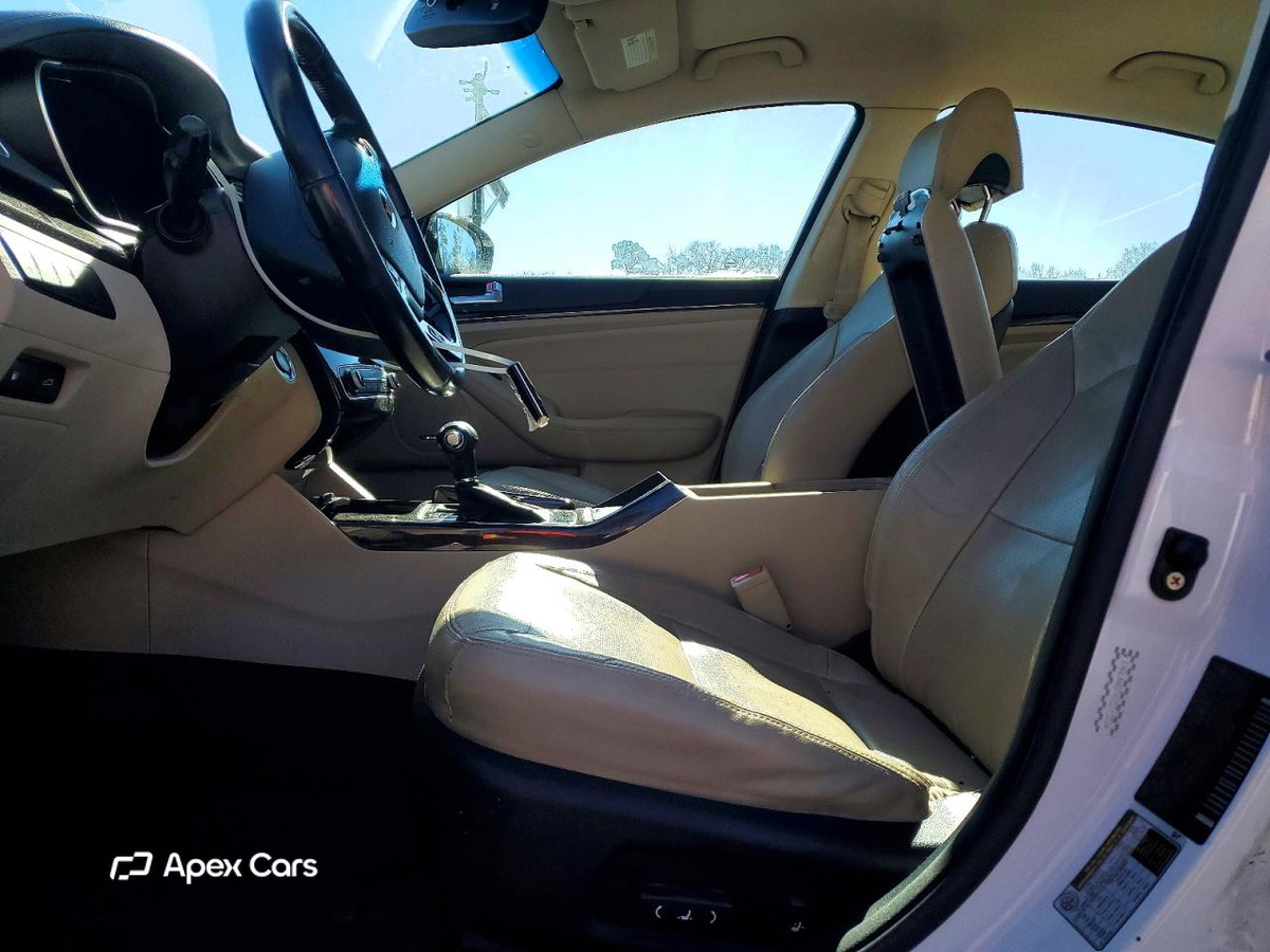 Kia Cadenza 2016