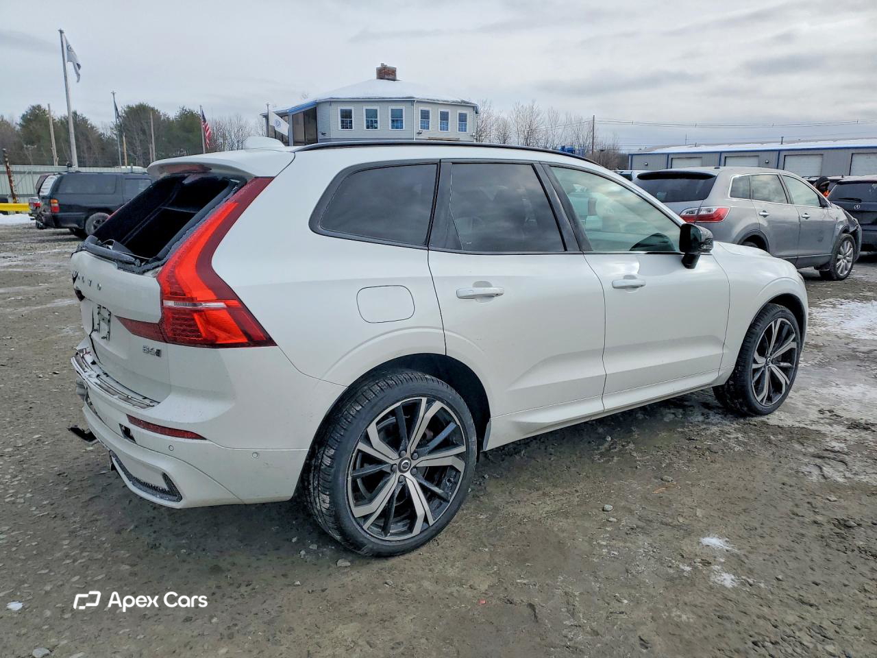 Volvo XC60 2022