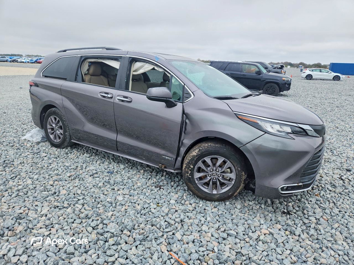 Toyota Sienna 2021