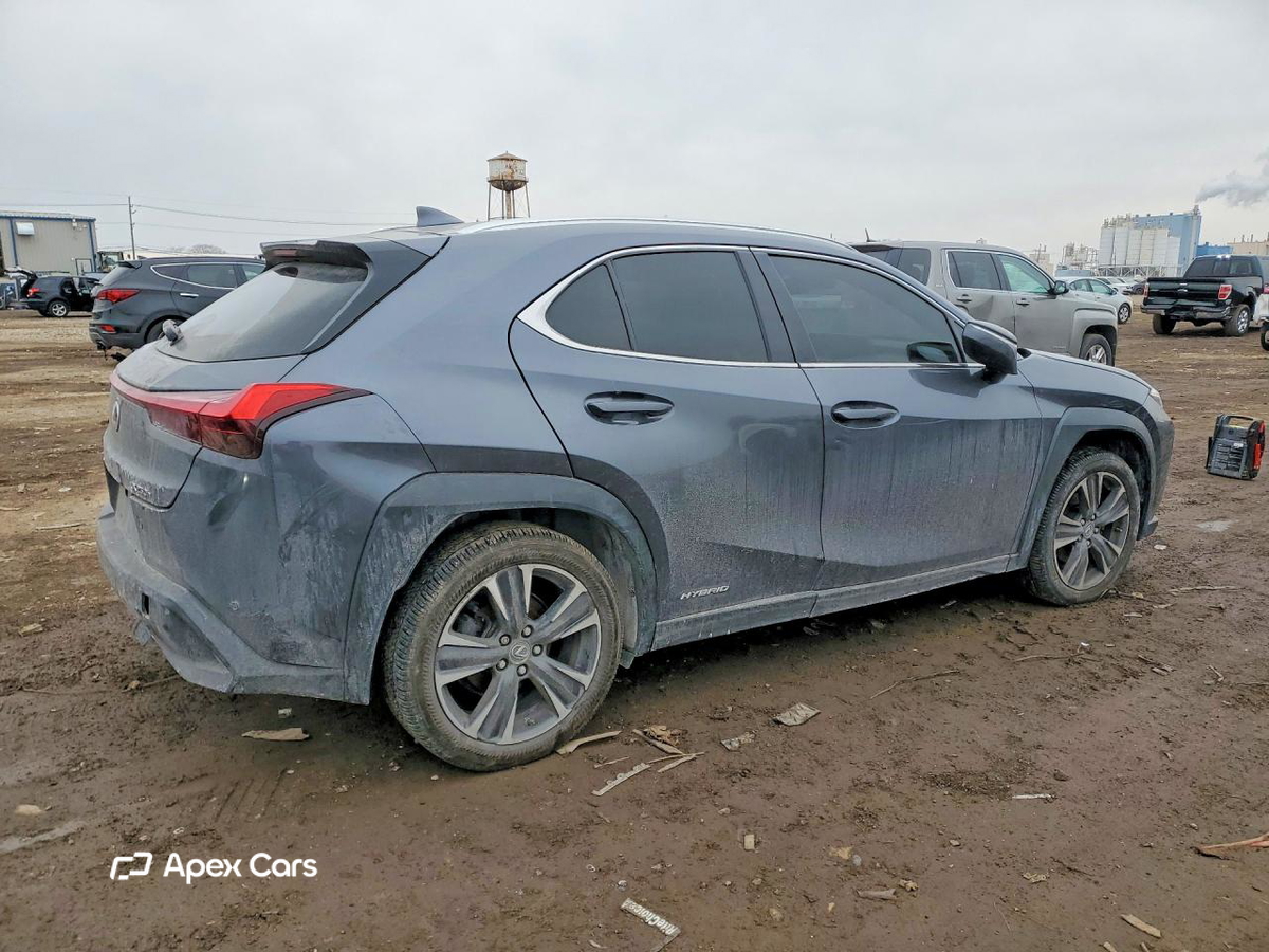 Lexus UX 2022