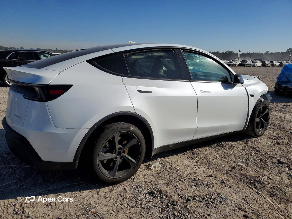 Tesla Model Y 2026