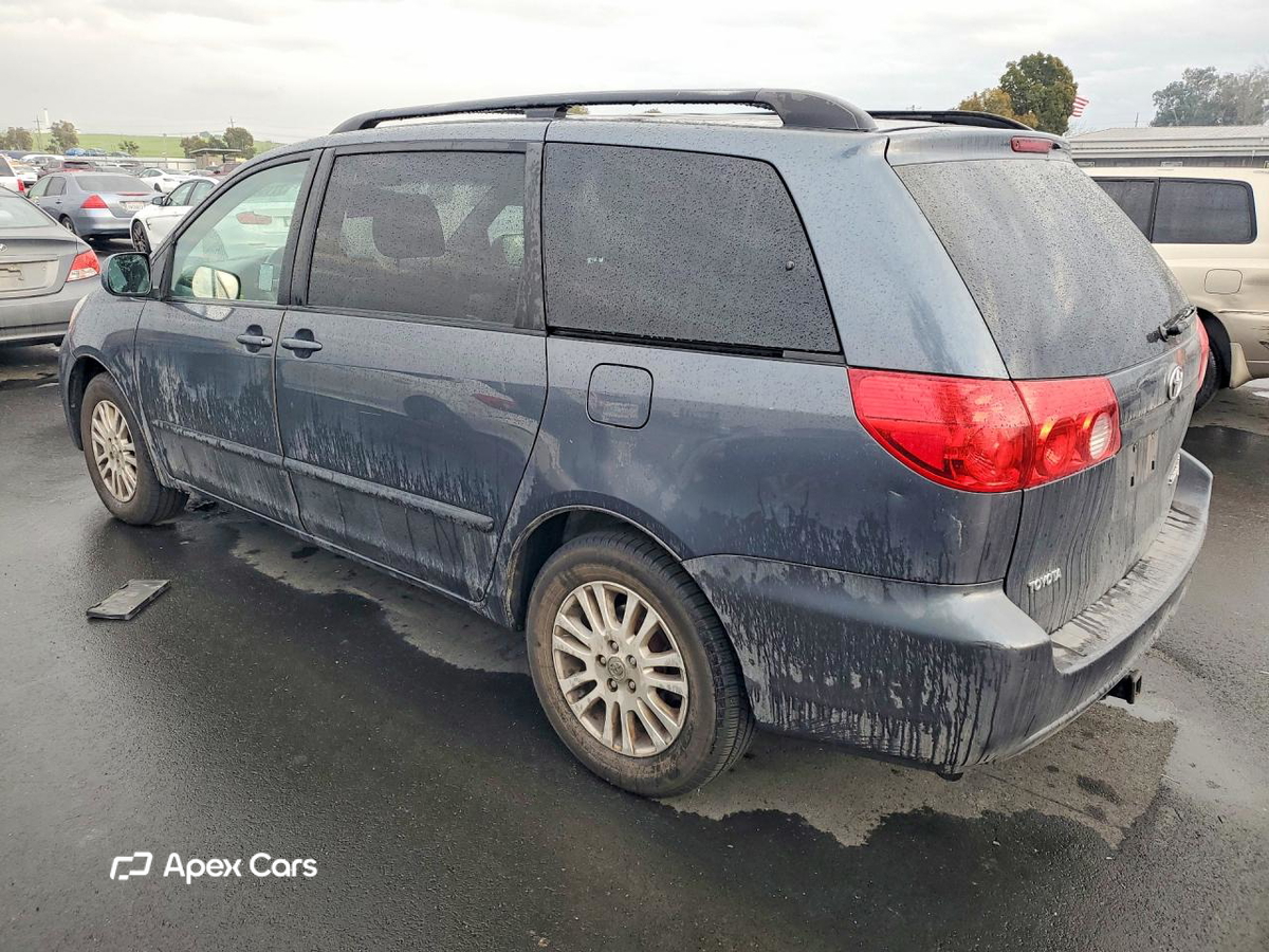 Toyota Sienna 2010