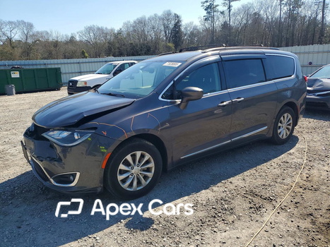 Chrysler Pacifica 2017 - Zdjęcie 1 z 13