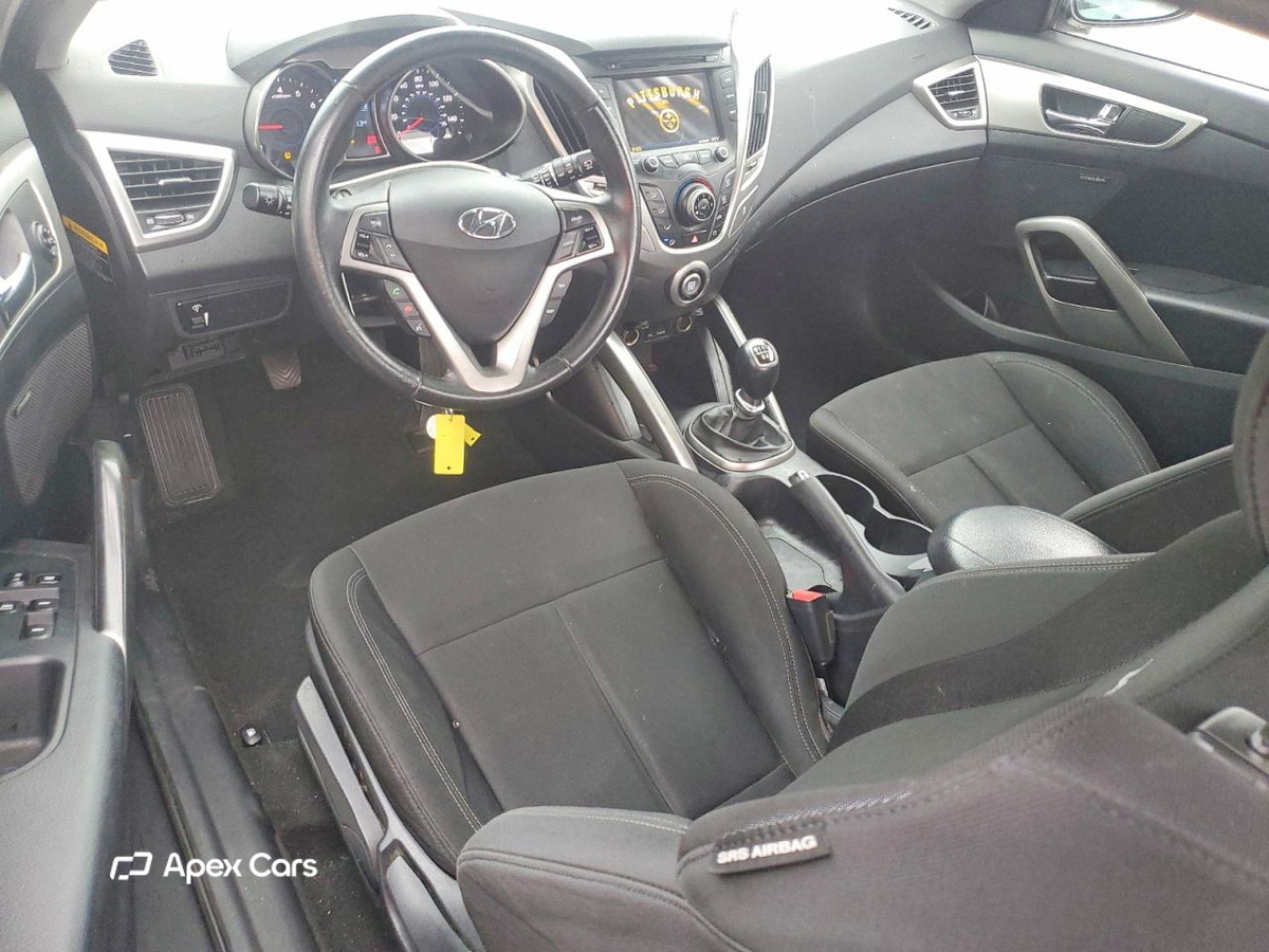 Hyundai Veloster 2013