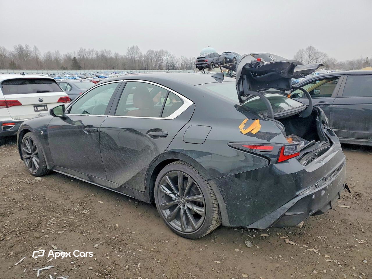Lexus IS 2024