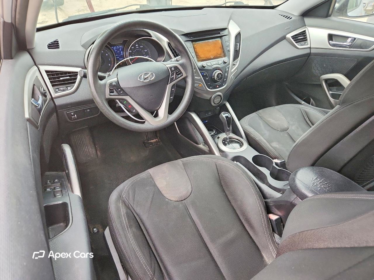 Hyundai Veloster 2012
