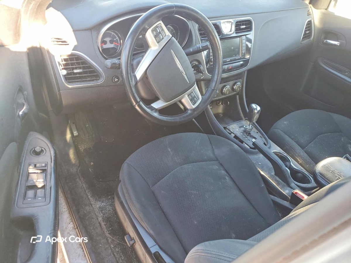 Chrysler 200 2011