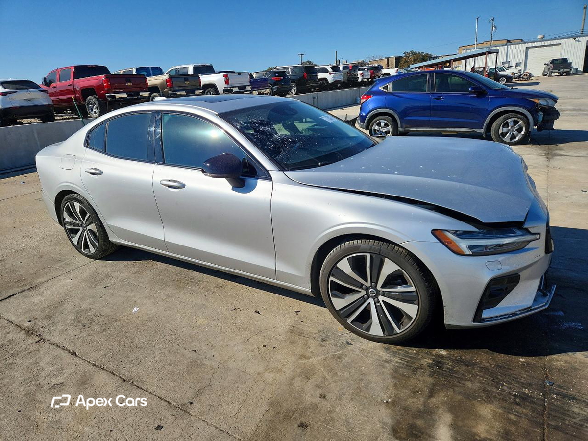 Volvo S60 2022