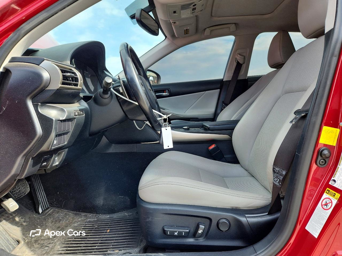 Lexus IS 2015