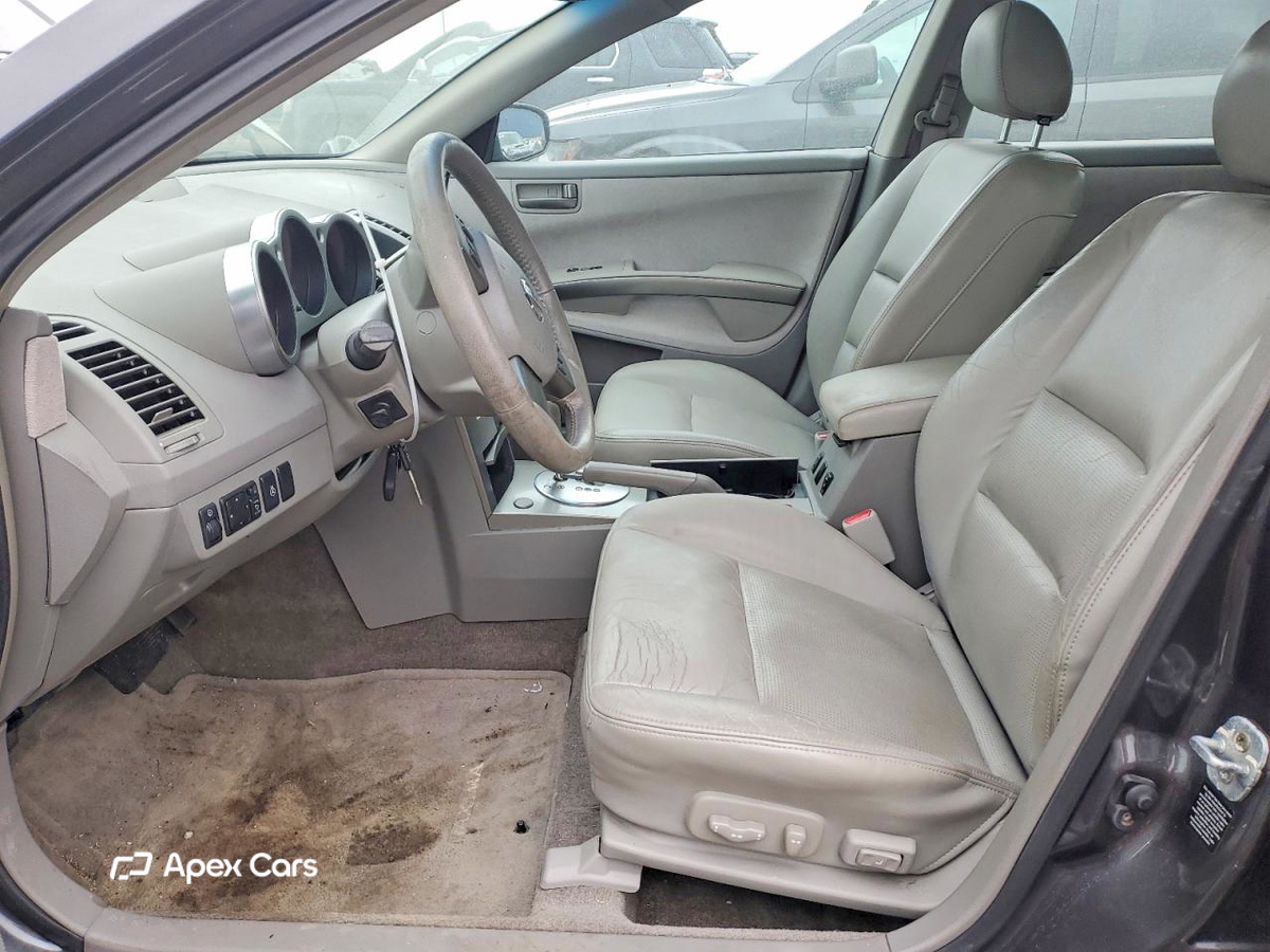 Nissan Maxima 2004