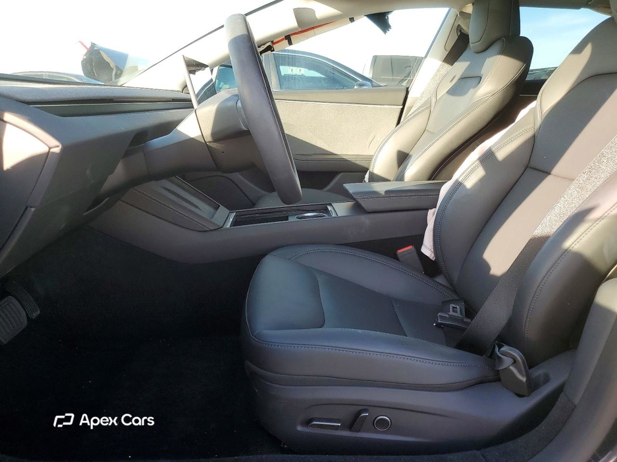 Tesla Model 3 2025