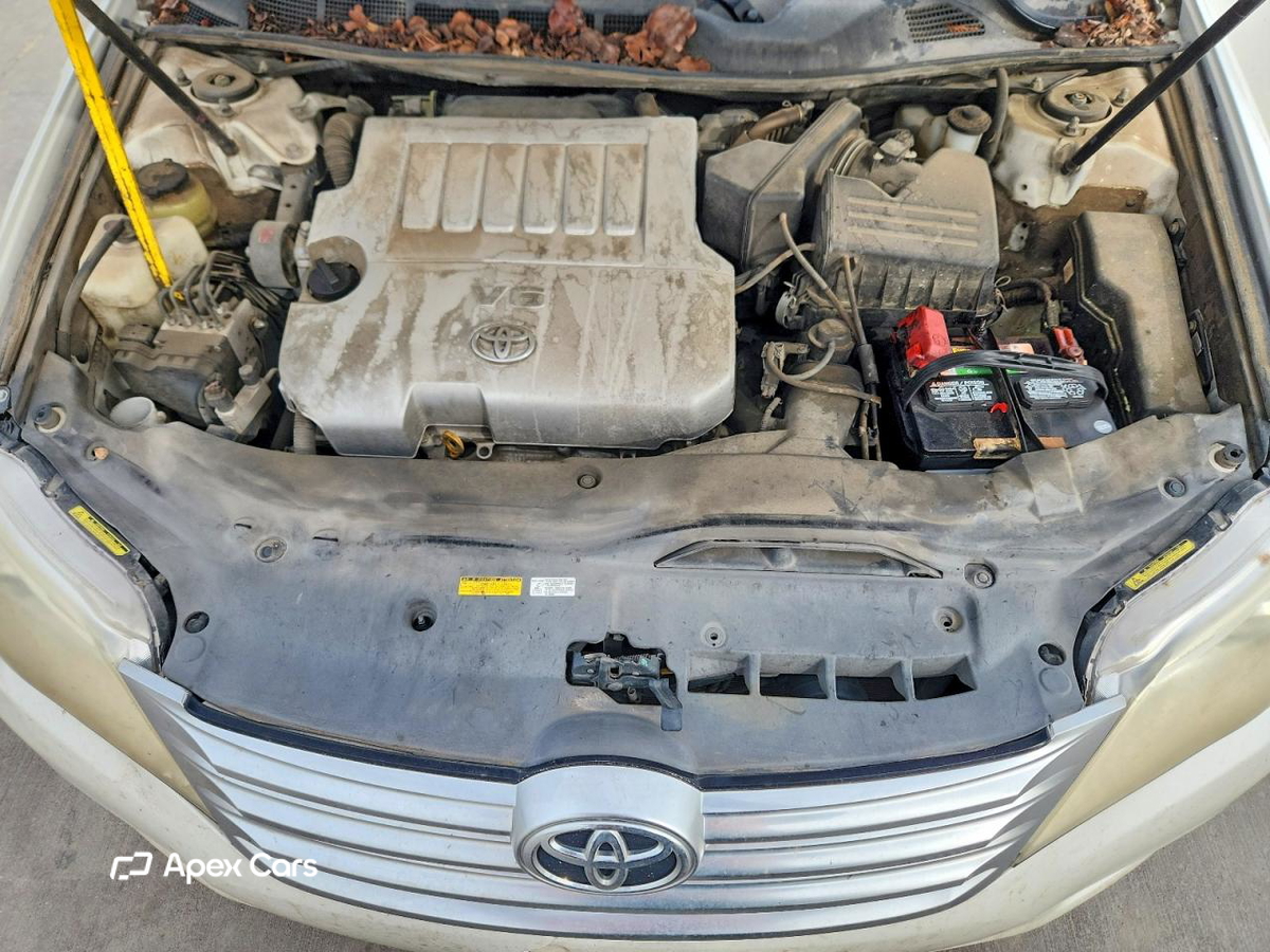 Toyota Avalon 2012