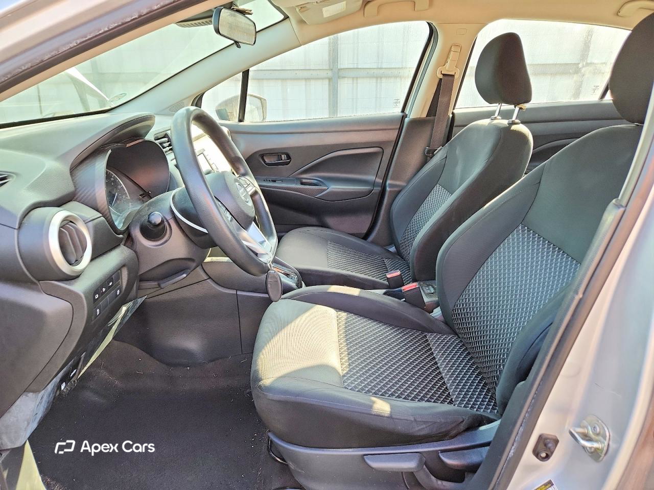 Nissan Versa 2021