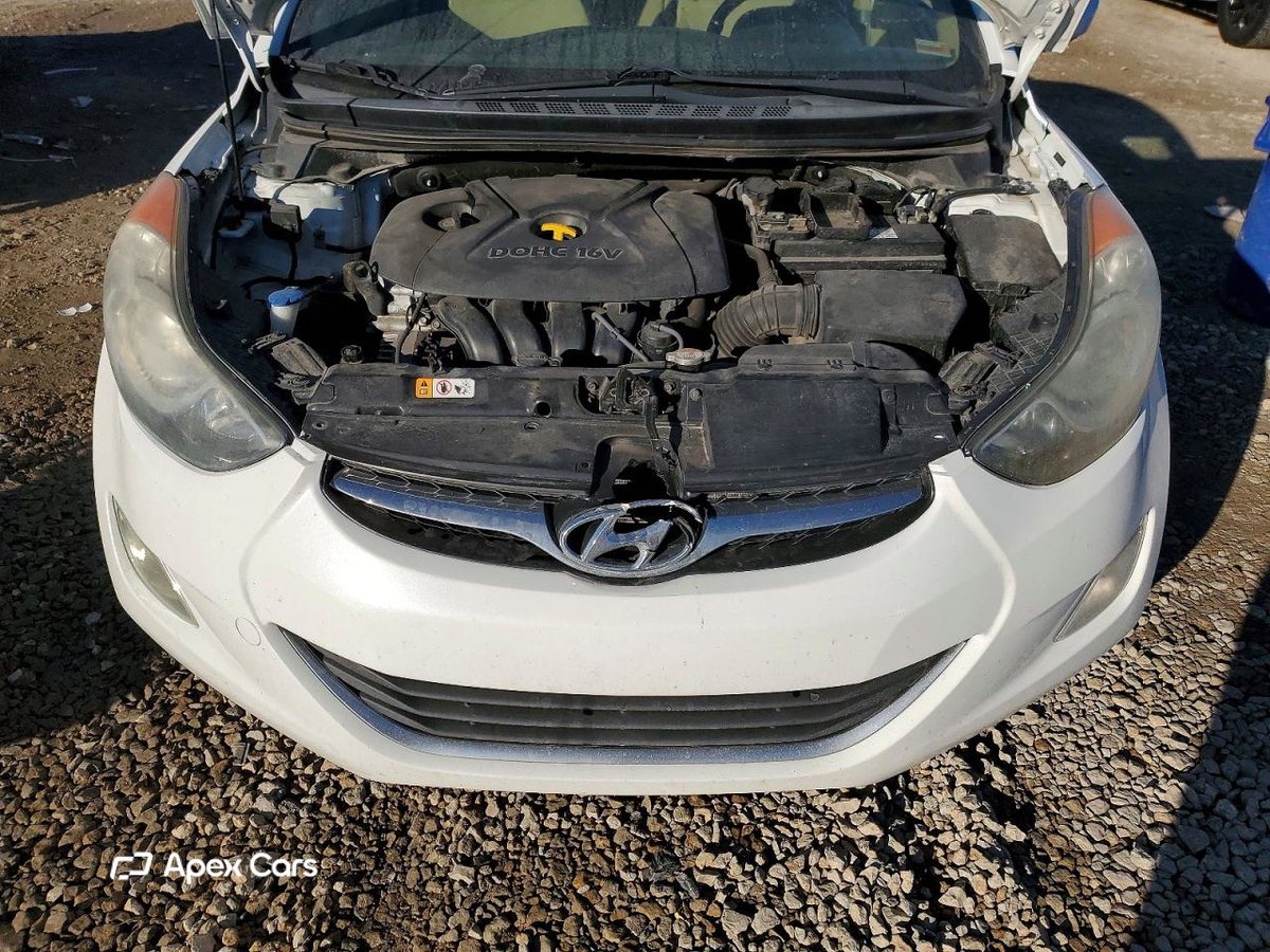 Hyundai Elantra 2013